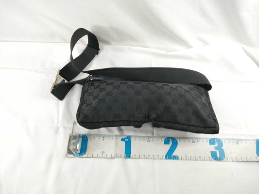GUCCI GG Canvas Gucci GG Canvas Body Bag Black Bag