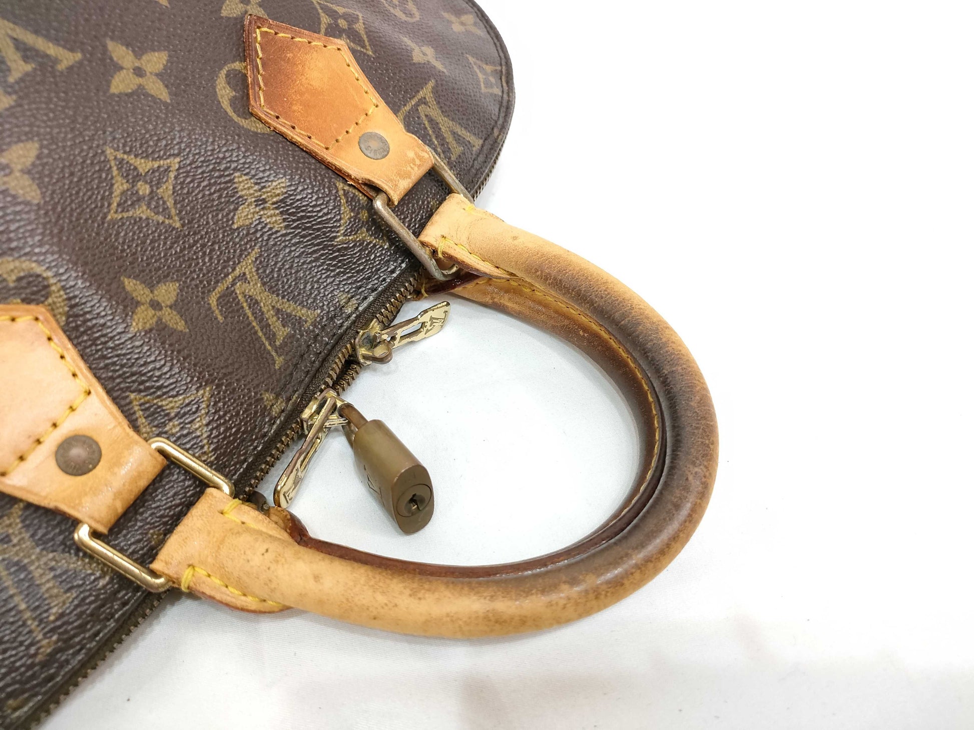 LOUIS VUITTON Monogram LV Monogram ALMA M51130 VI1926 Handbag