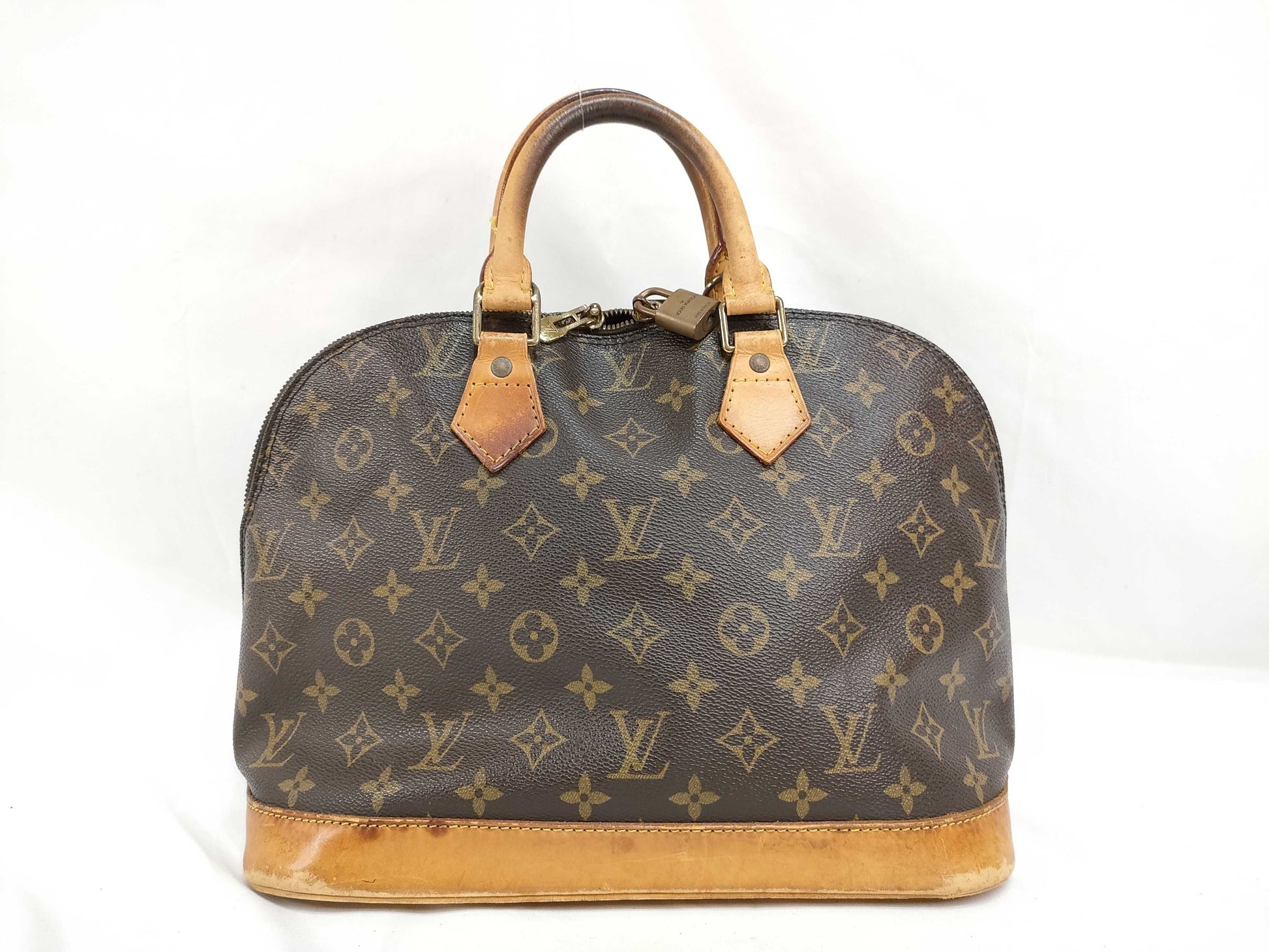 LOUIS VUITTON Monogram LV Monogram ALMA M51130 VI1926 Handbag