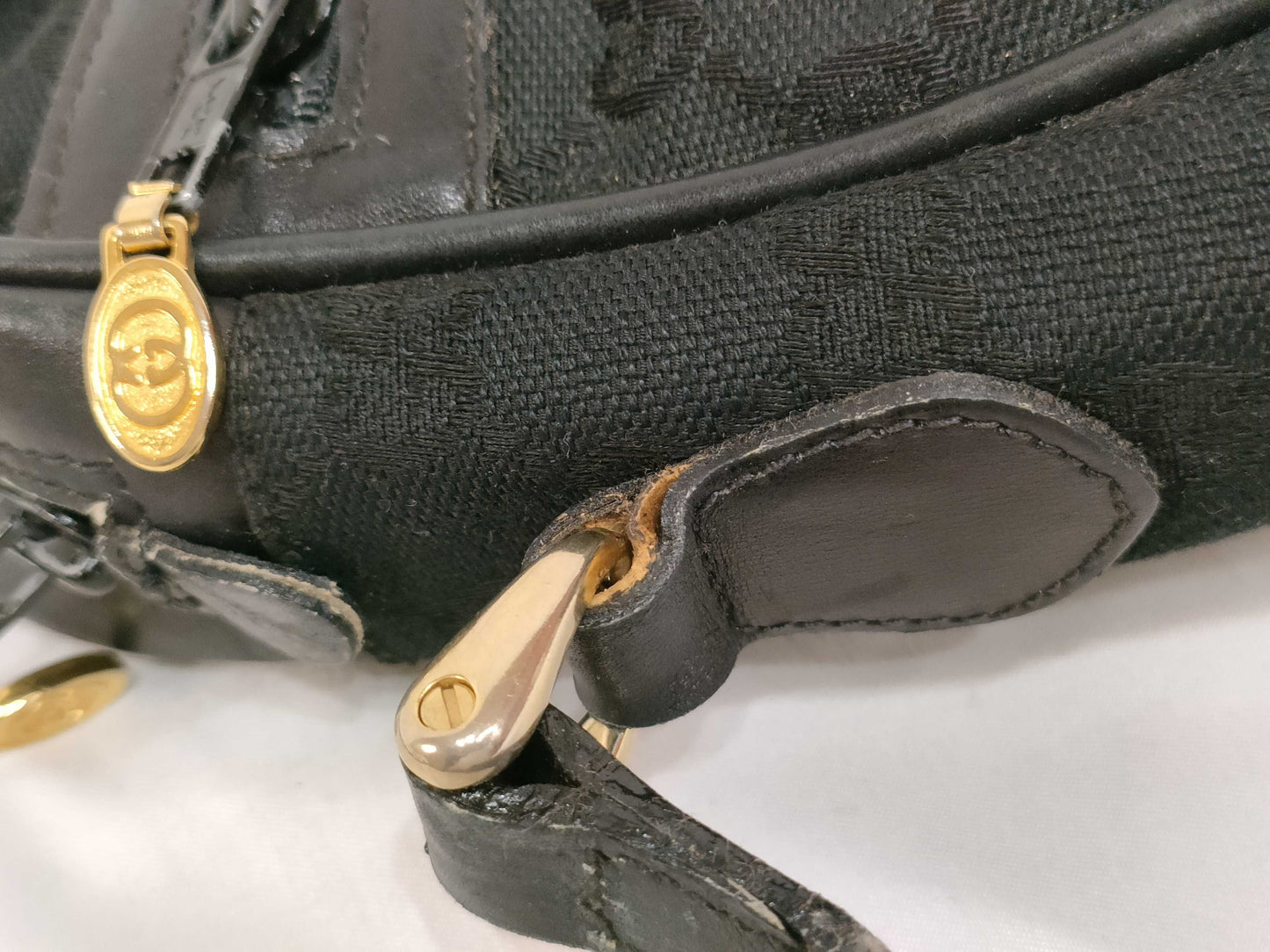 GUCCI GG Canvas Gucci Canvas Shoulder Bag Black Shoulder Bag