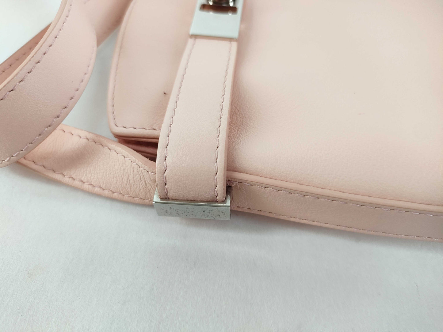 Salvatore Ferragamo Hug Shoulder Bag Shoulder Bag