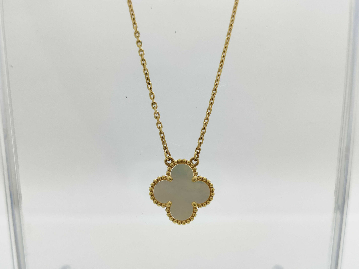 Van Cleef&Arpels Vintage Alhambra Mother-of-Pearl YG Au750 5.2g Necklace