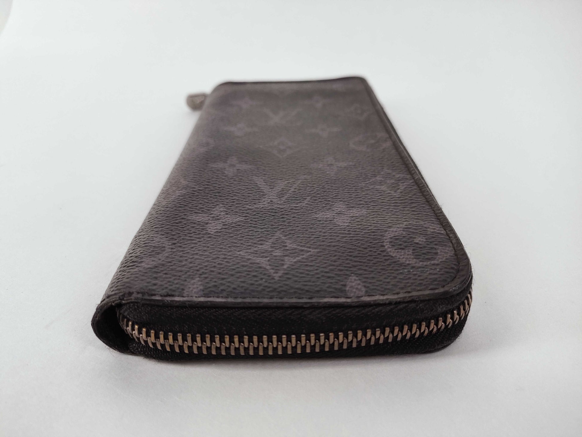 LOUIS VUITTON Eclipse Zippy Wallet Vertical M62295 Wallet