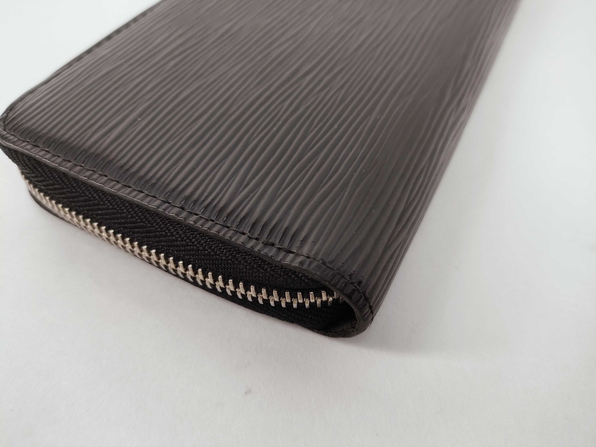 LOUIS VUITTON Epi Epi Zippy Wallet M60072 Wallet
