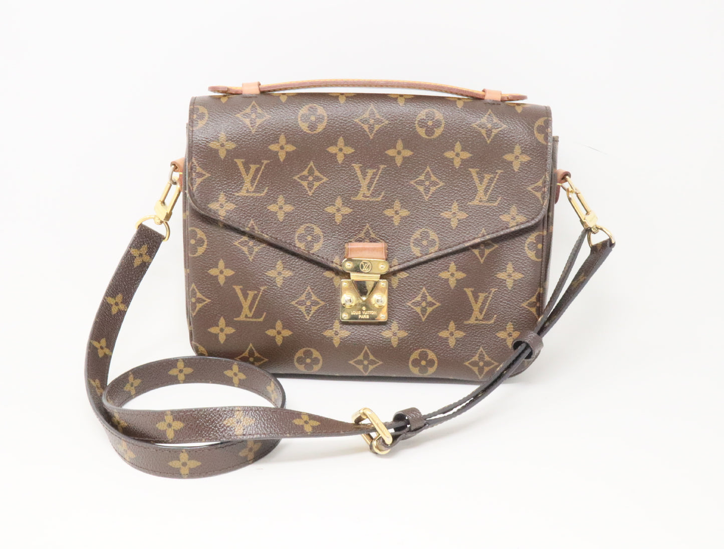 LOUIS VUITTON Monogram Pochette Metis MM M44875 DR2109 Shoulder Bag