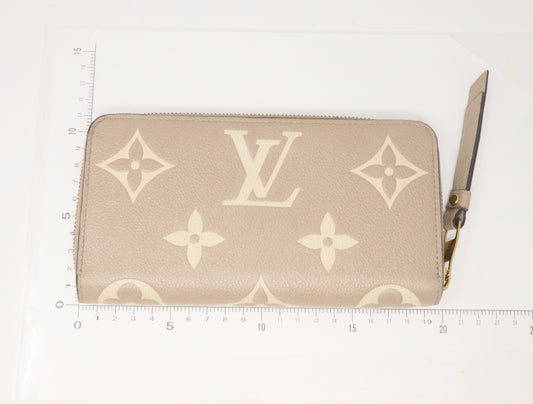 LOUIS VUITTON Bicolor Monogram Unplanted Zippy Wallet M69794 RFID Wallet