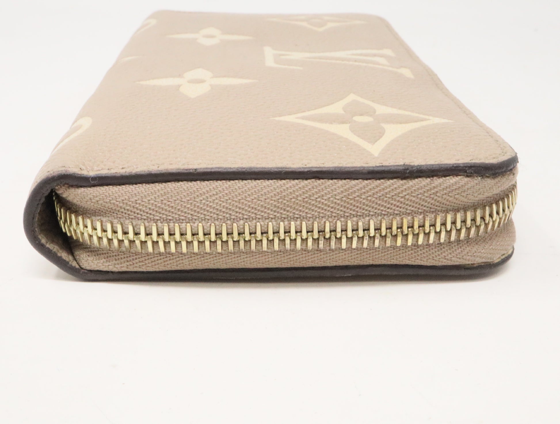 LOUIS VUITTON Bicolor Monogram Unplanted Zippy Wallet M69794 RFID Wallet