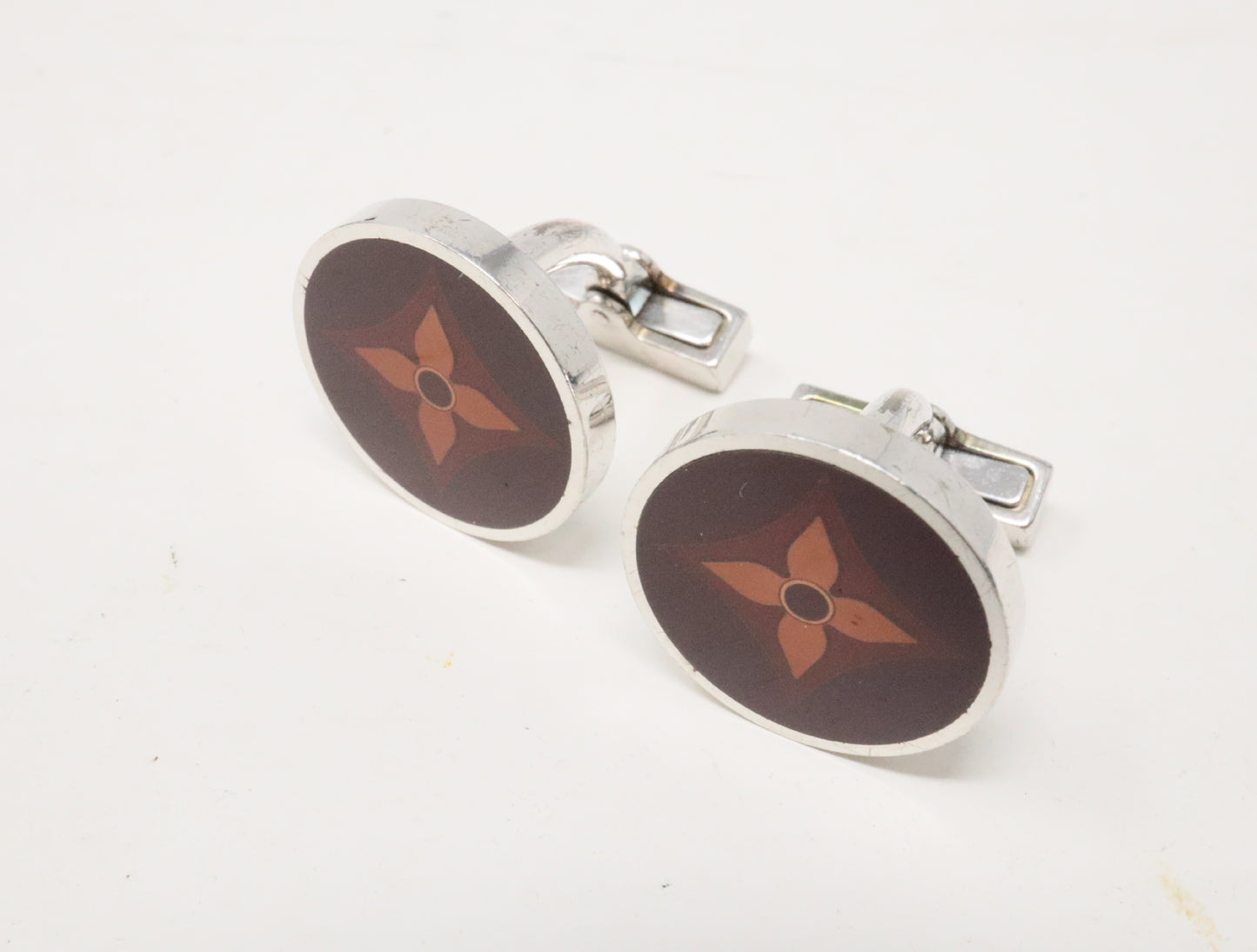 LOUIS VUITTON M64581 Bouton de Manchette Fleur Cufflinks, 925, 15.1g, Tie Clip/Cufflinks