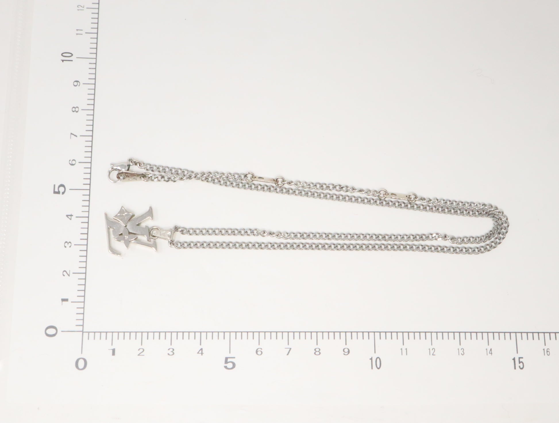 LOUIS VUITTON M02254 Pendant Monogram Row DI2284 Necklace