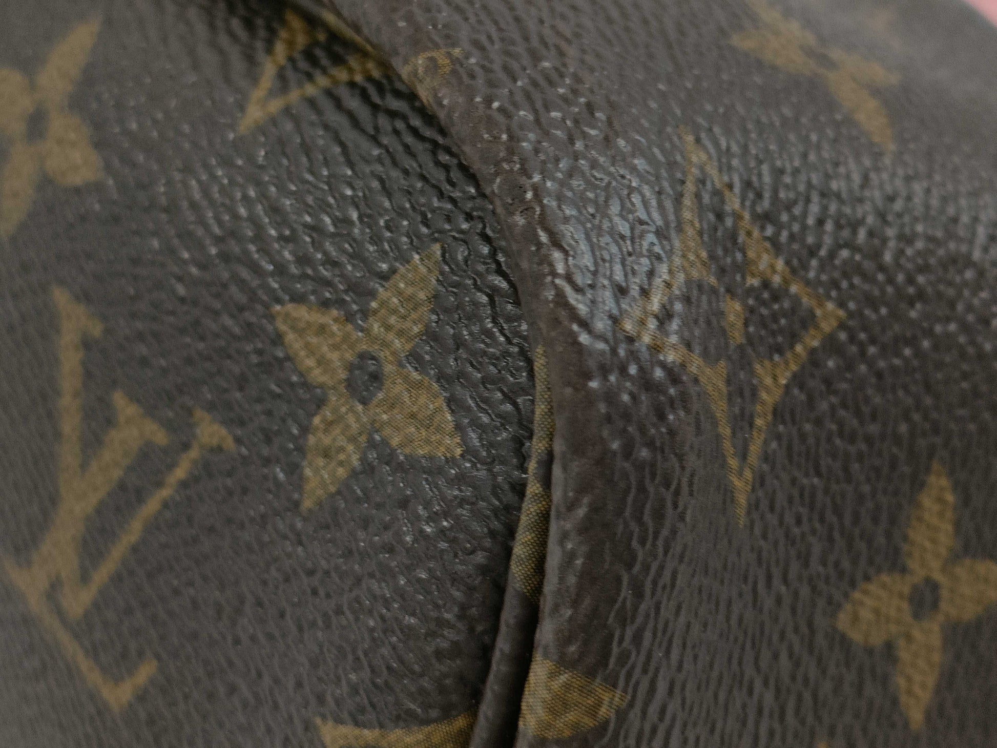 LOUIS VUITTON Monogram Neverfull MM Tote Bag