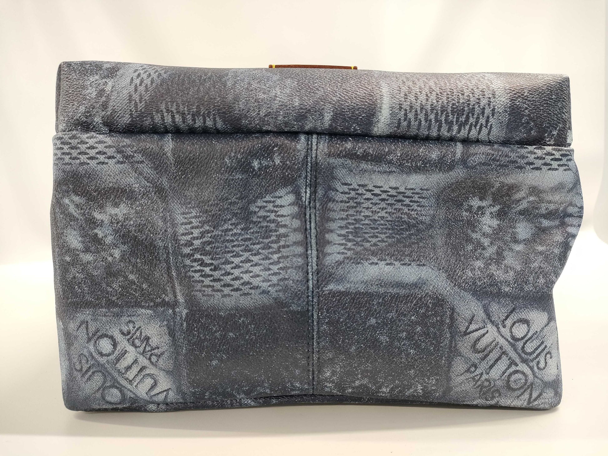 LOUIS VUITTON Discovery Backpack