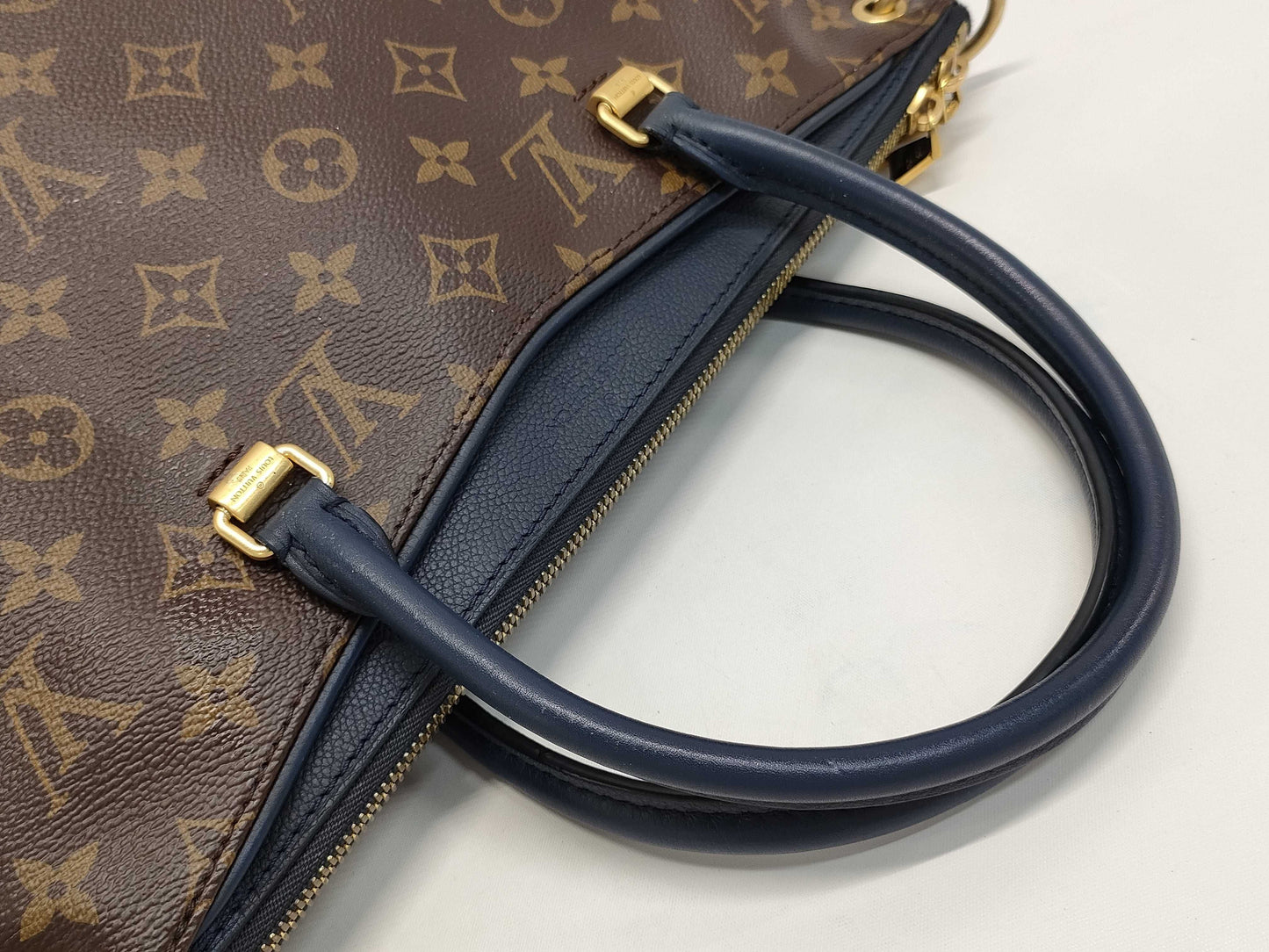 LOUIS VUITTON Pallas MM Shoulder Bag Tote Bag