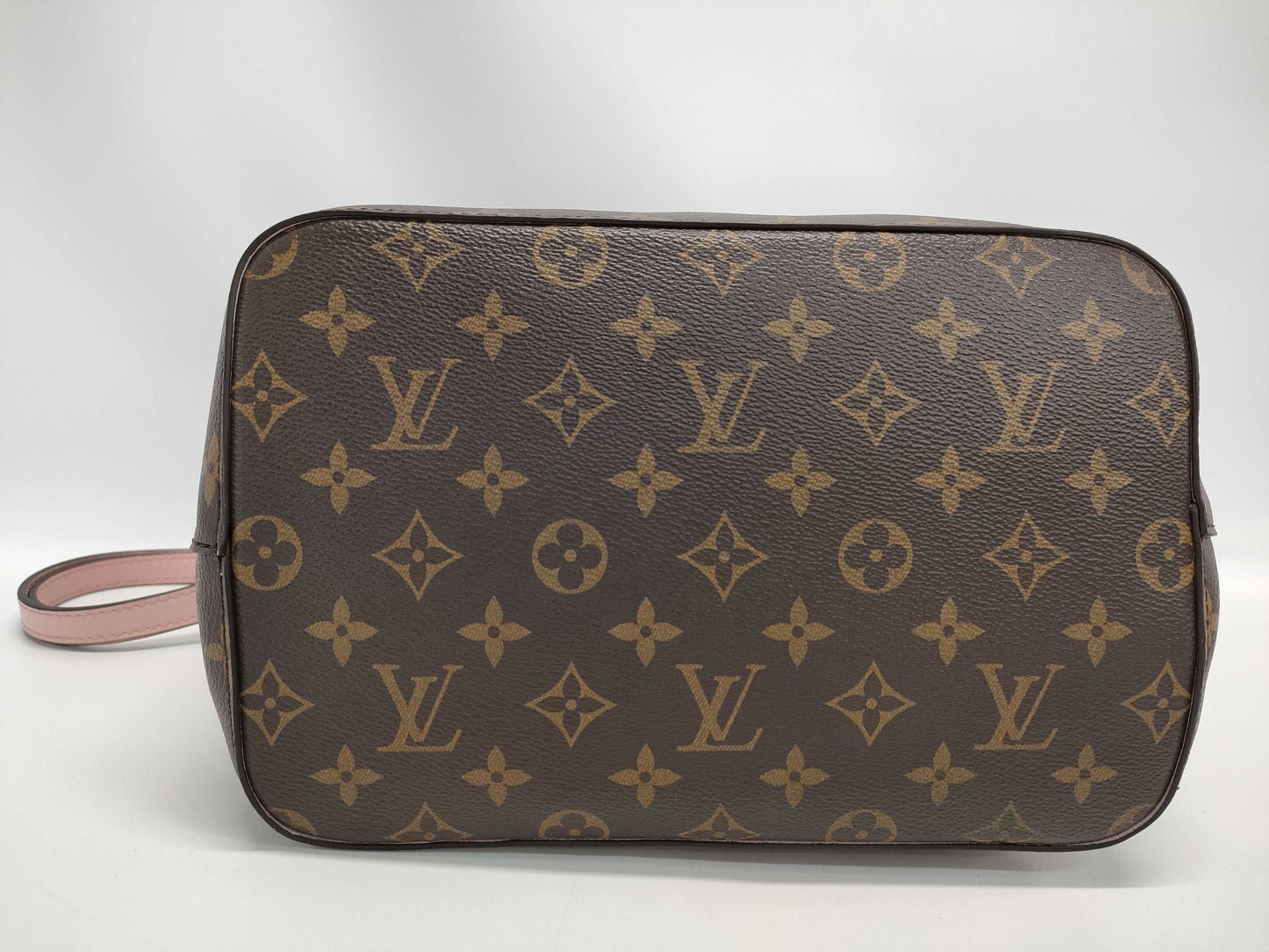 LOUIS VUITTON NeoNoe Bucket Shoulder Bag