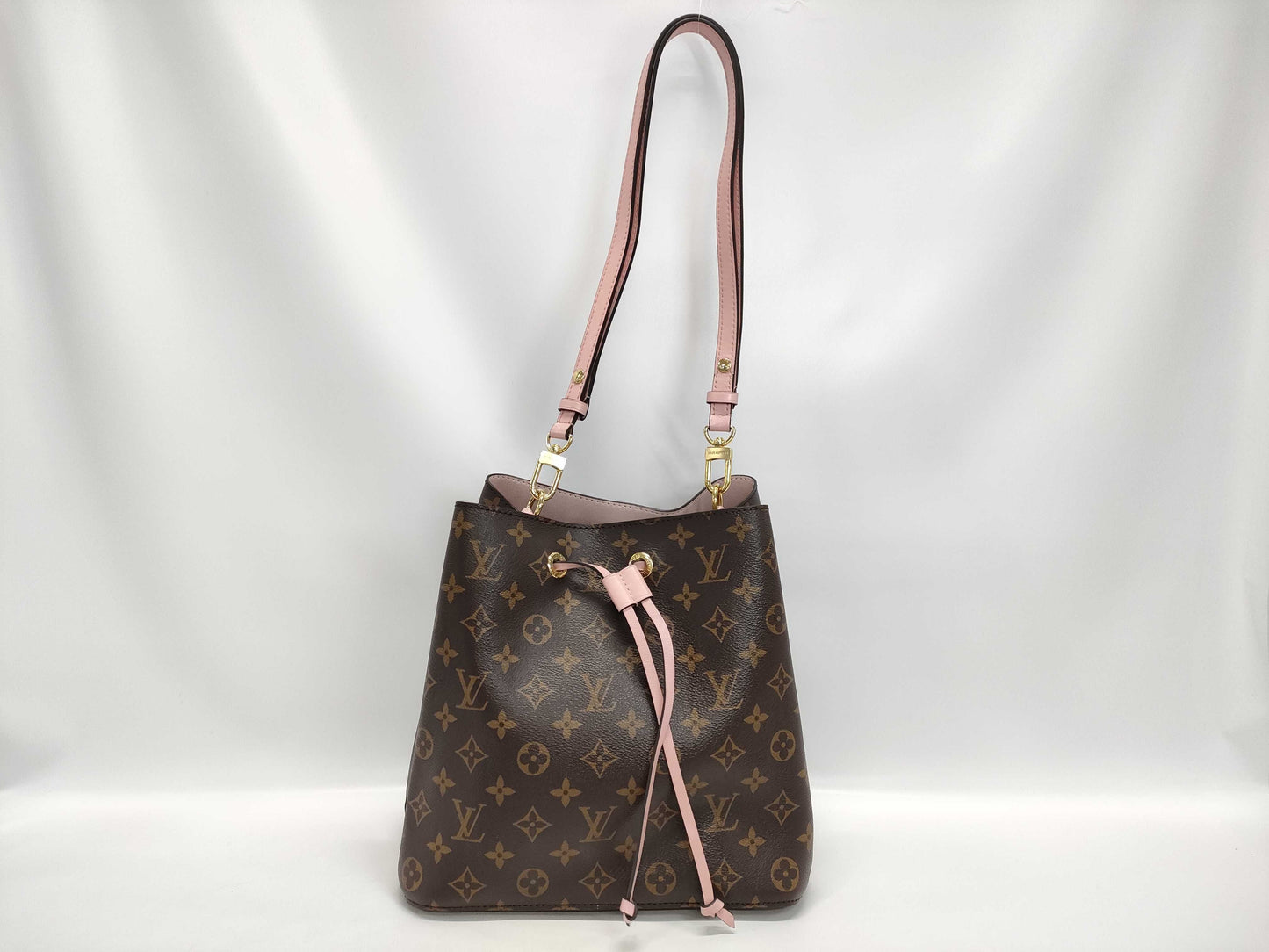 LOUIS VUITTON NeoNoe Bucket Shoulder Bag