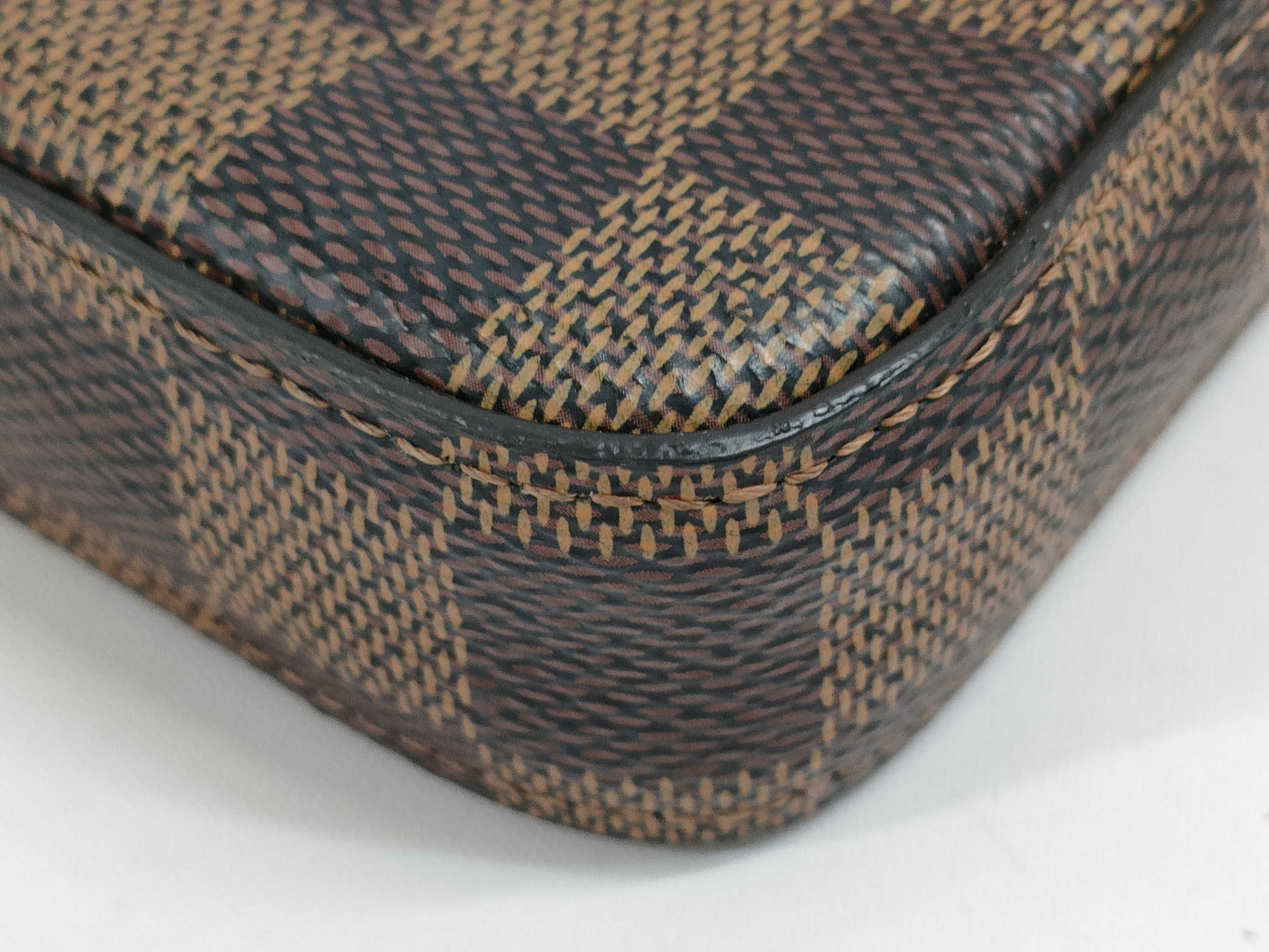 LOUIS VUITTON Damier Felicie Pochette Chain Shoulder Bag