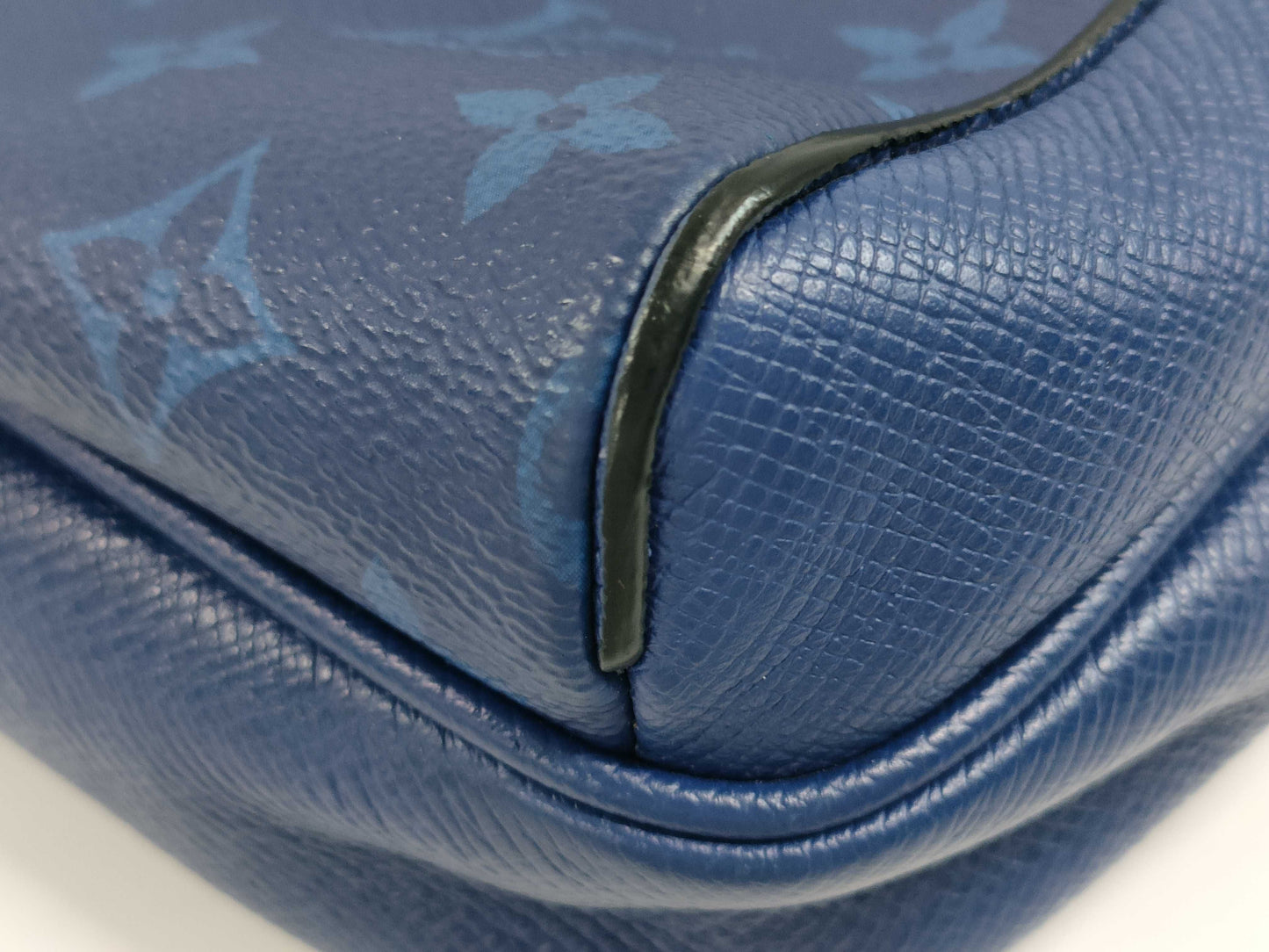 LOUIS VUITTON Taiga Rama Outdoor Messenger Shoulder Bag