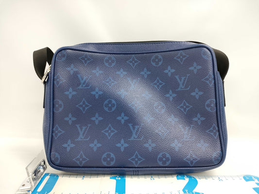 LOUIS VUITTON Taiga Rama Outdoor Messenger Shoulder Bag