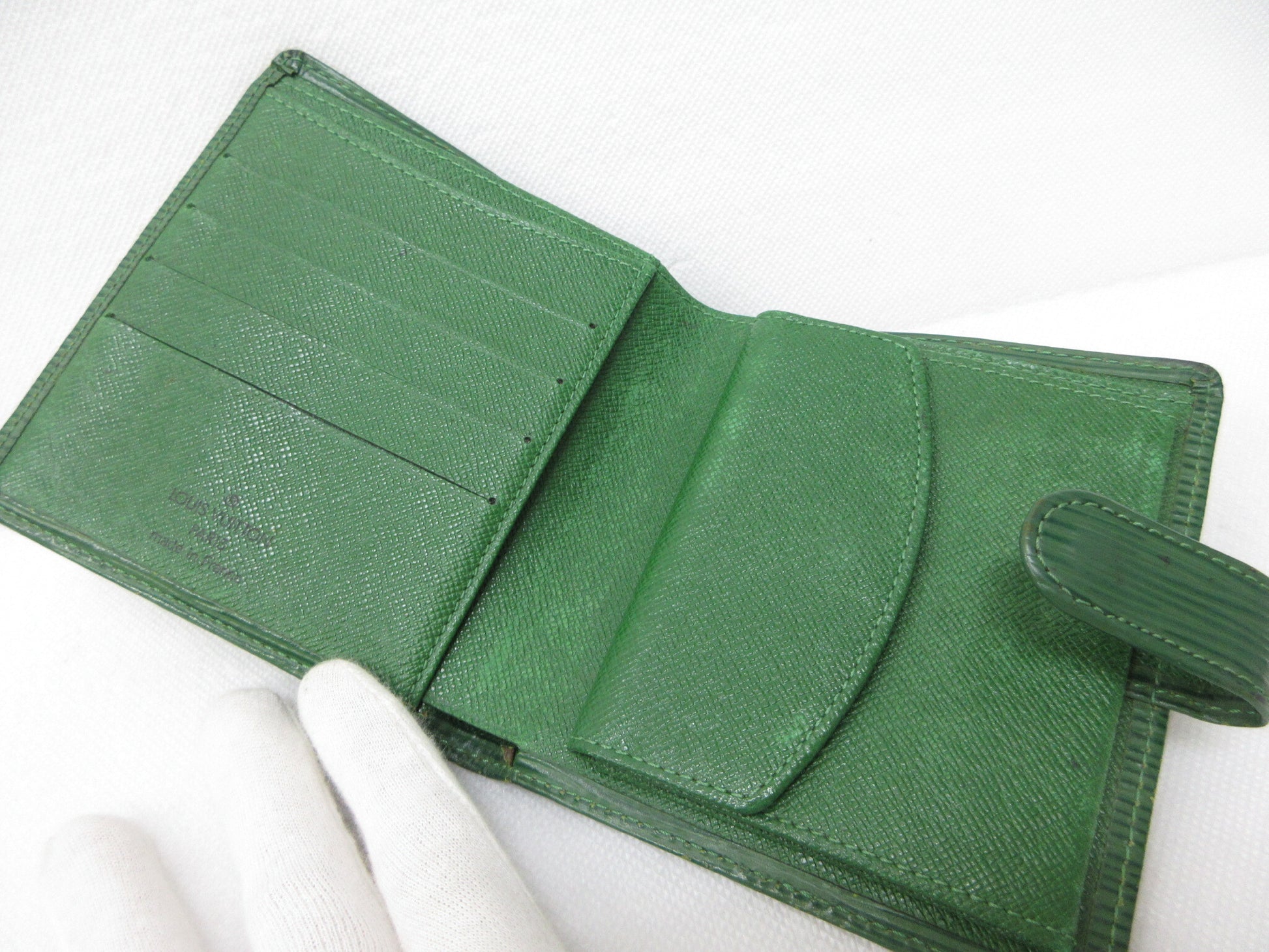 LOUIS VUITTON LOUIS VUITTON Louis Vuitton M63554 Epi Porto Vier Compact Bi-Fold Wallet Wallet Wallet