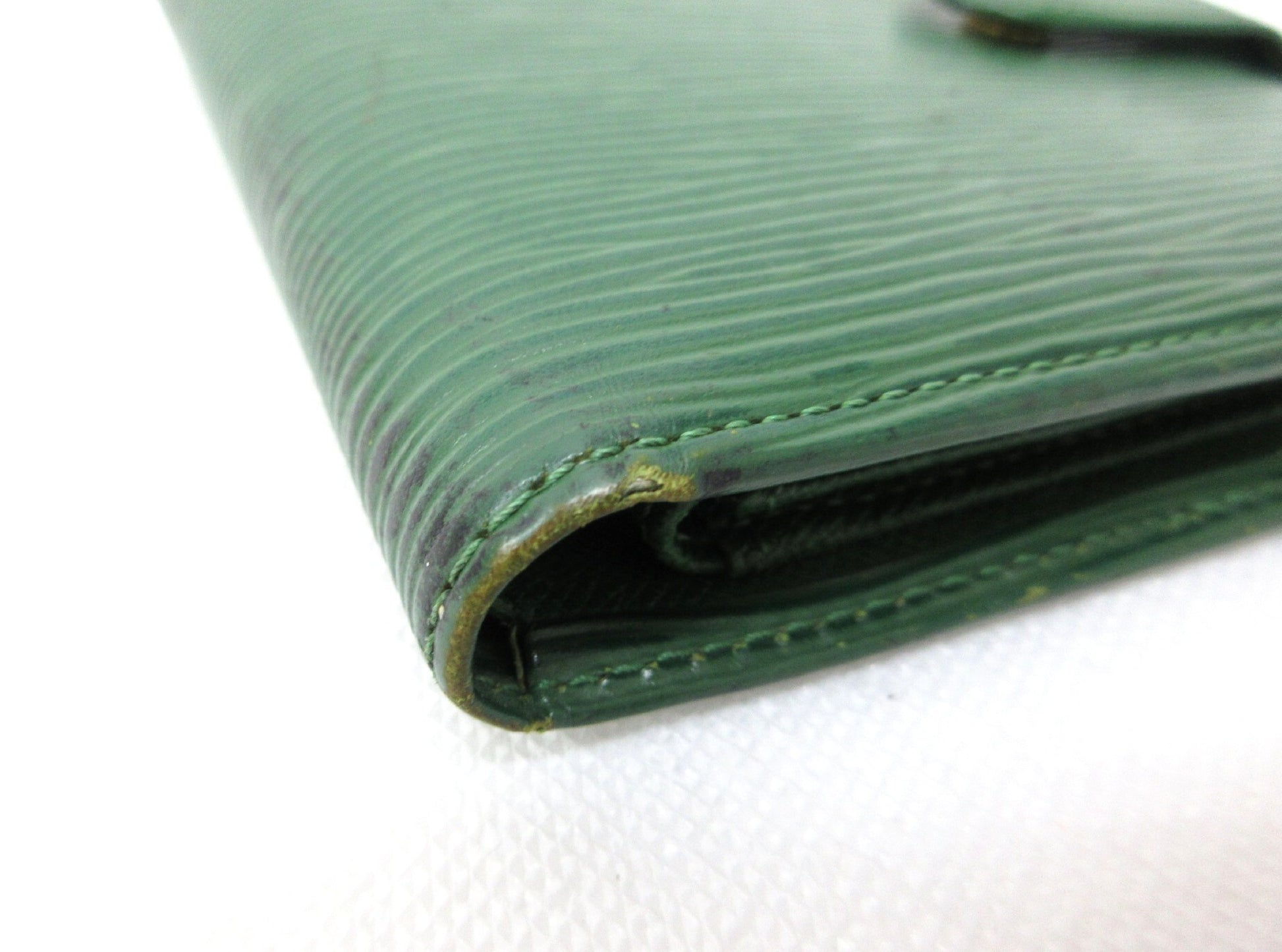 LOUIS VUITTON LOUIS VUITTON Louis Vuitton M63554 Epi Porto Vier Compact Bi-Fold Wallet Wallet Wallet