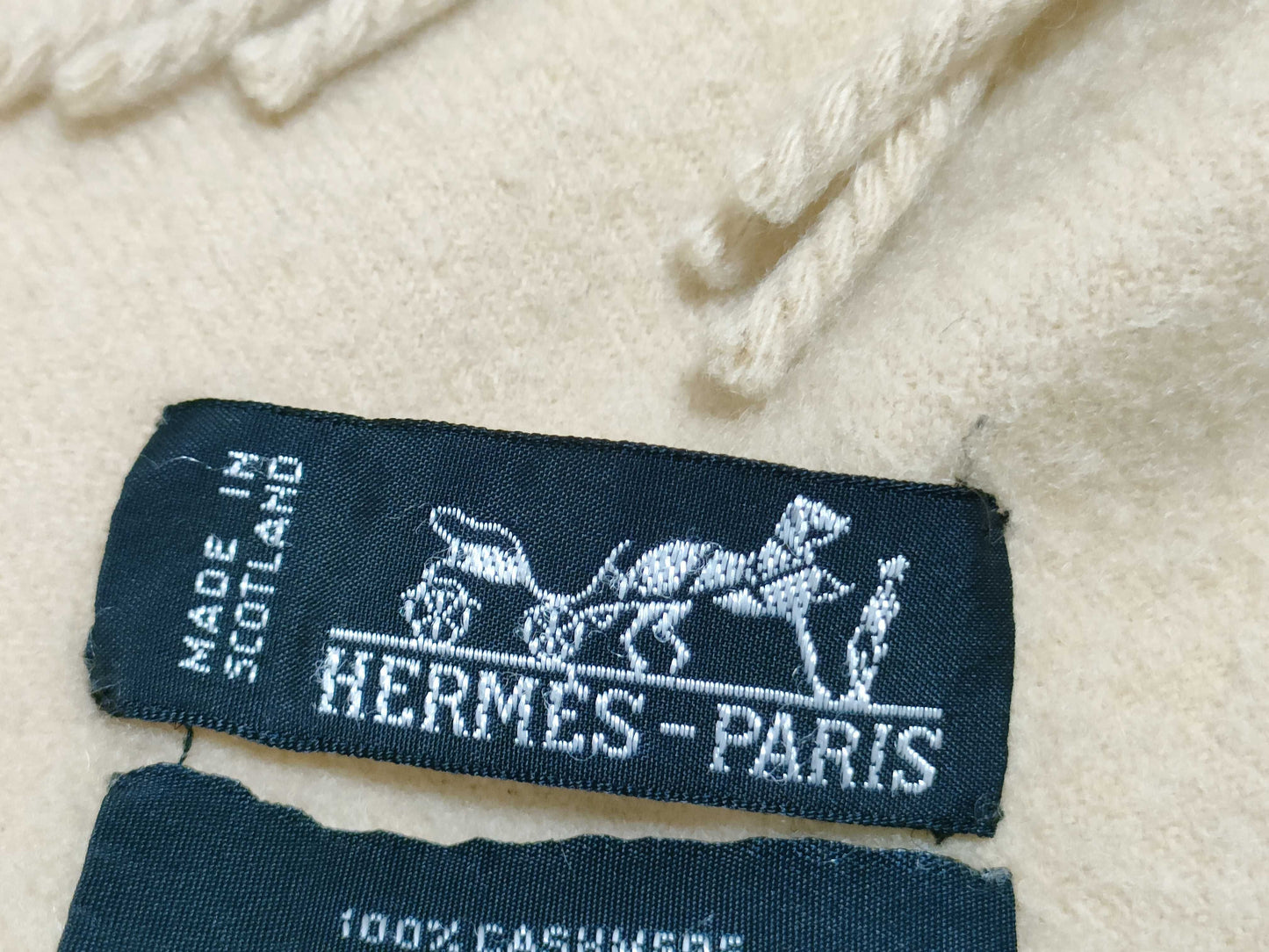 HERMES Large Format Stole Cashmere 100 & Logo Embroidery? Other accessories