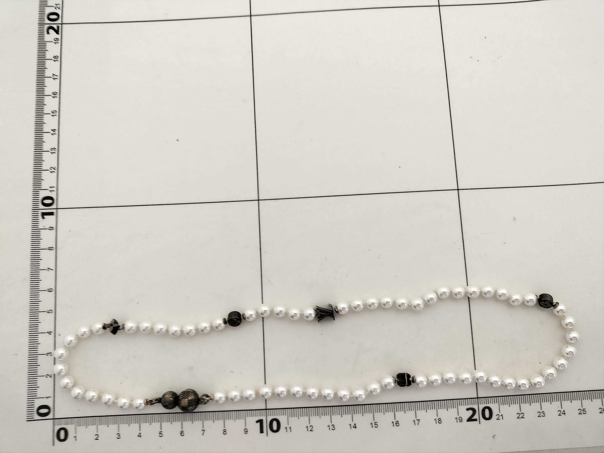 LOUIS VUITTON LV Monogram Slim Pearl Necklace M02235 LE4214 Necklace