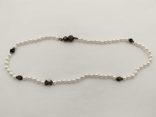 LOUIS VUITTON LV Monogram Slim Pearl Necklace M02235 LE4214 Necklace