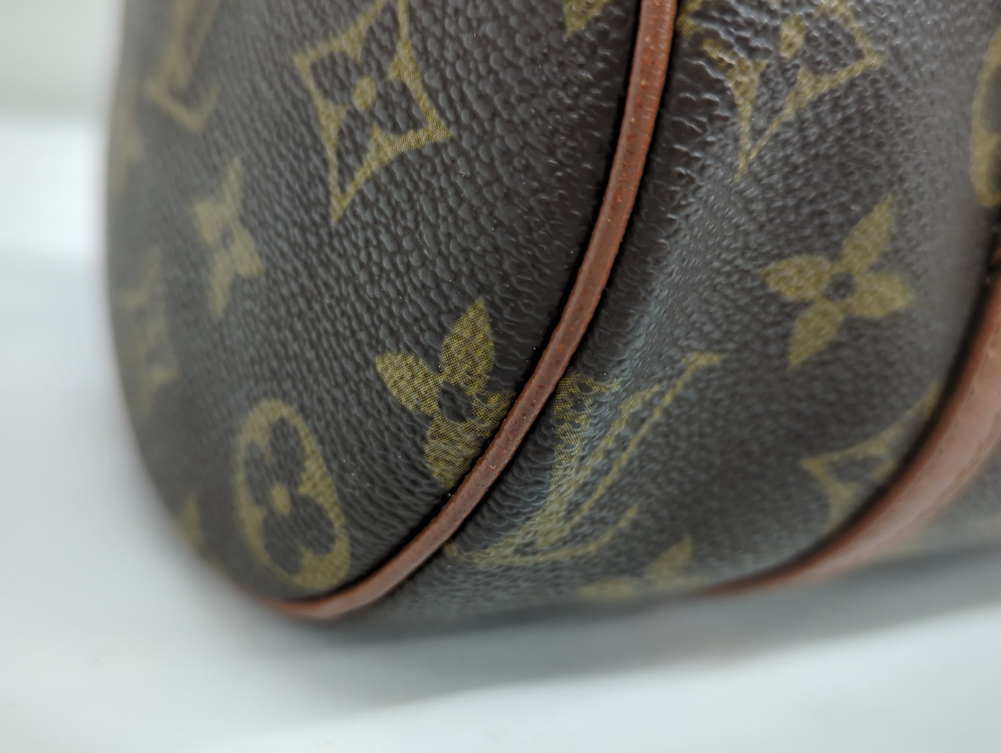 LOUIS VUITTON M51366 Monogram Old Papillon 26 Handbag