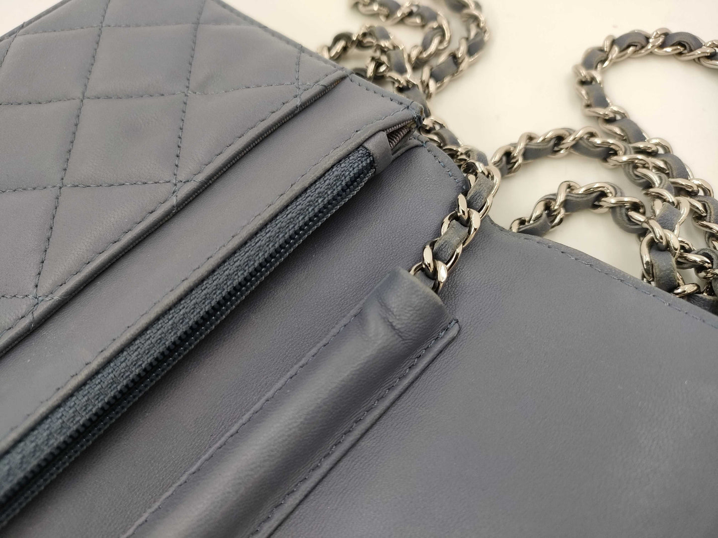 CHANEL Matelasse Chain Wallet Lamb Shoulder Bag