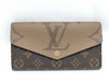 LOUIS VUITTON Monogram M80726 Monogram Giant Portefeuil Sara Wallet