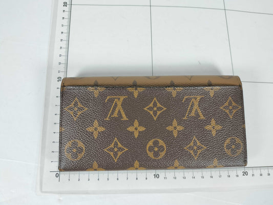 LOUIS VUITTON Monogram M82157 Portefeuille Emily Wallet