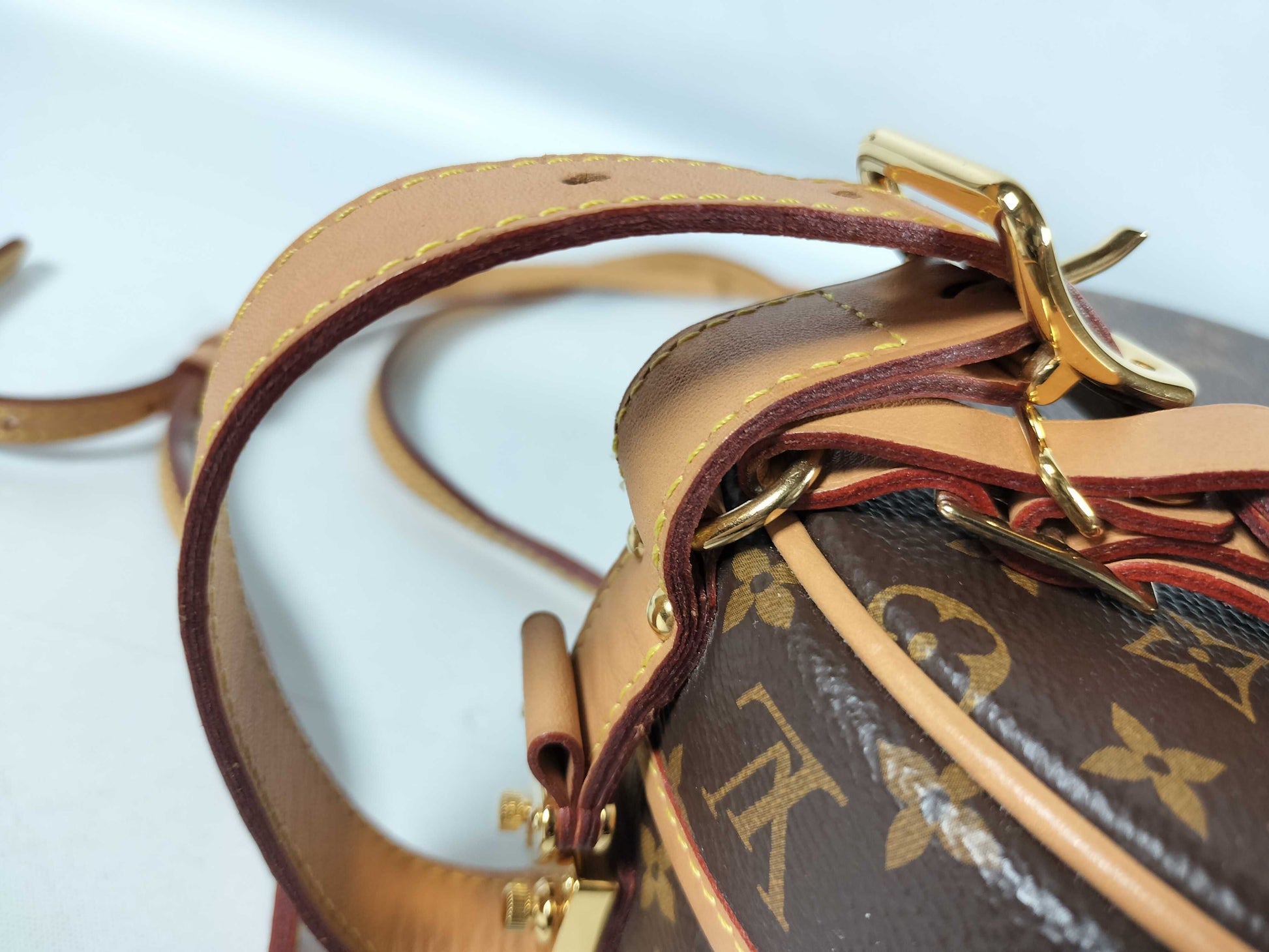 LOUIS VUITTON M43514 Petite Boat Chapeau Handbag