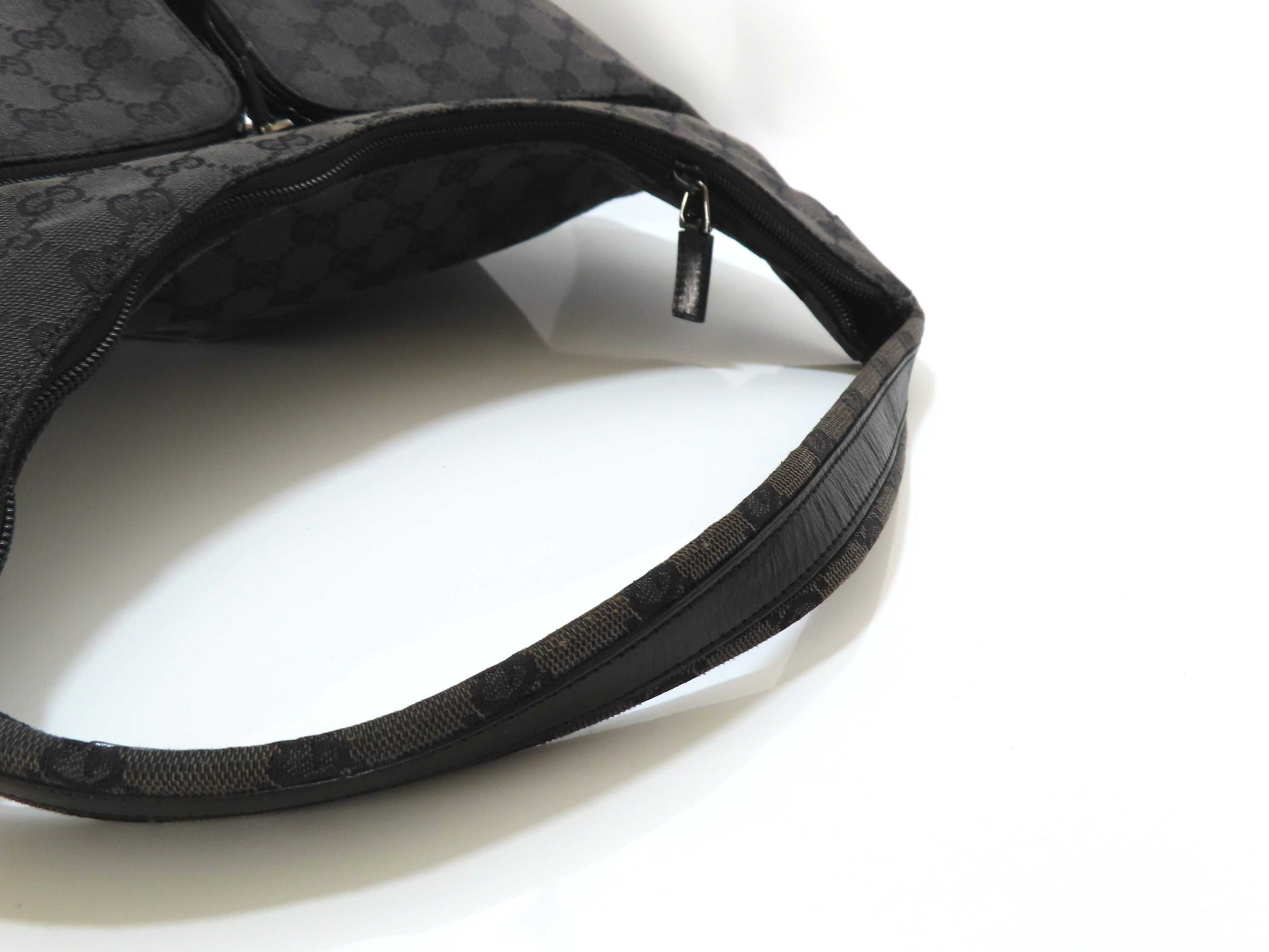 GUCCI GG Canvas Gucci One Shoulder Tote GG Canvas Black Front Pocket Handbag