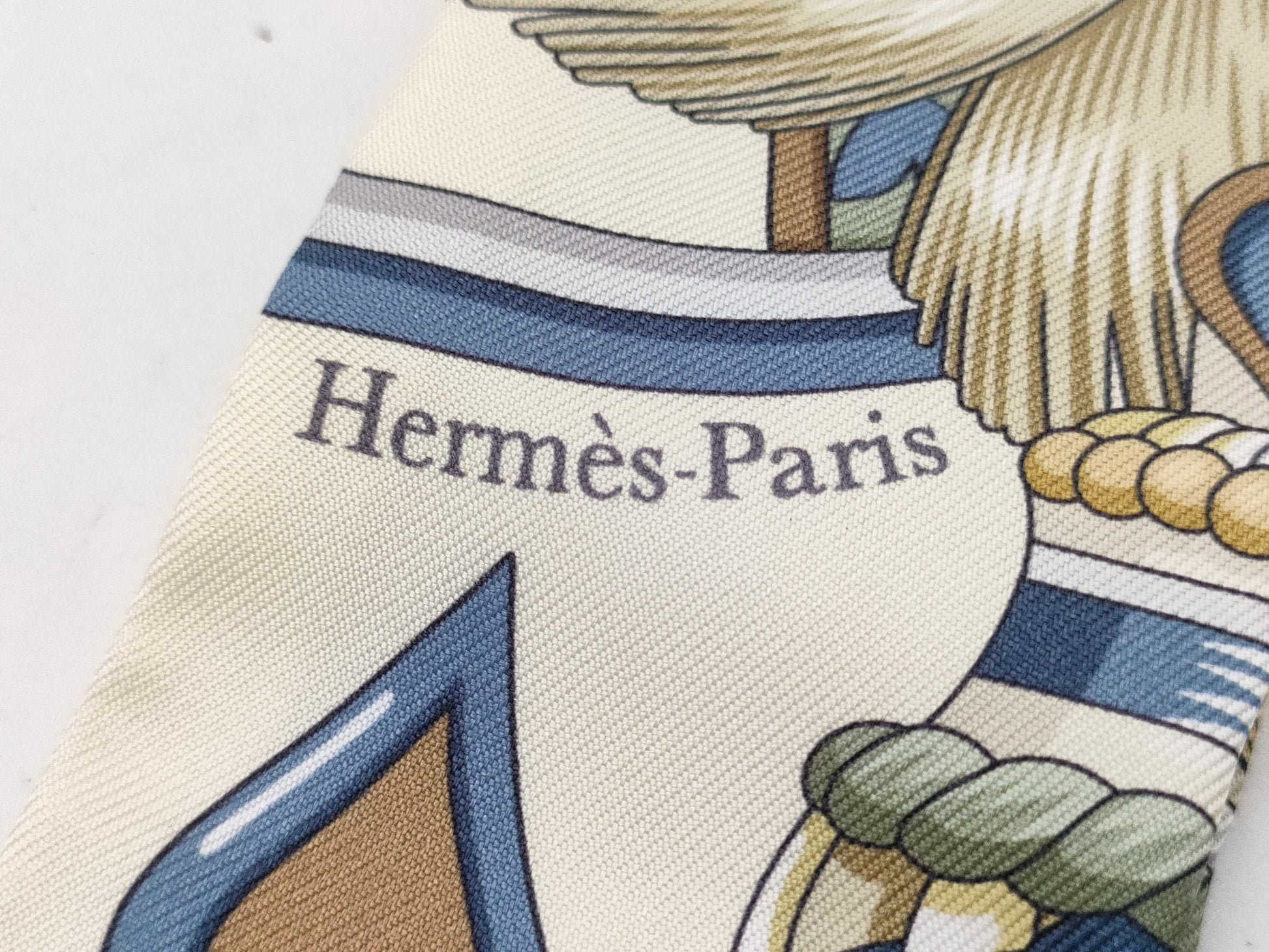 HERMES Twilly Scarf