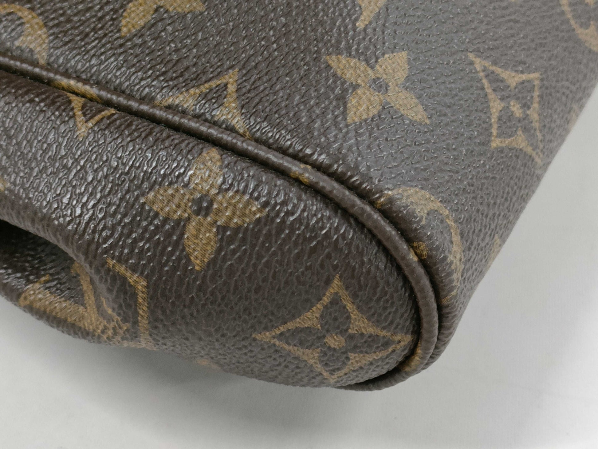 LOUIS VUITTON Favorite PM Shoulder Bag M40717 Serial FL4125