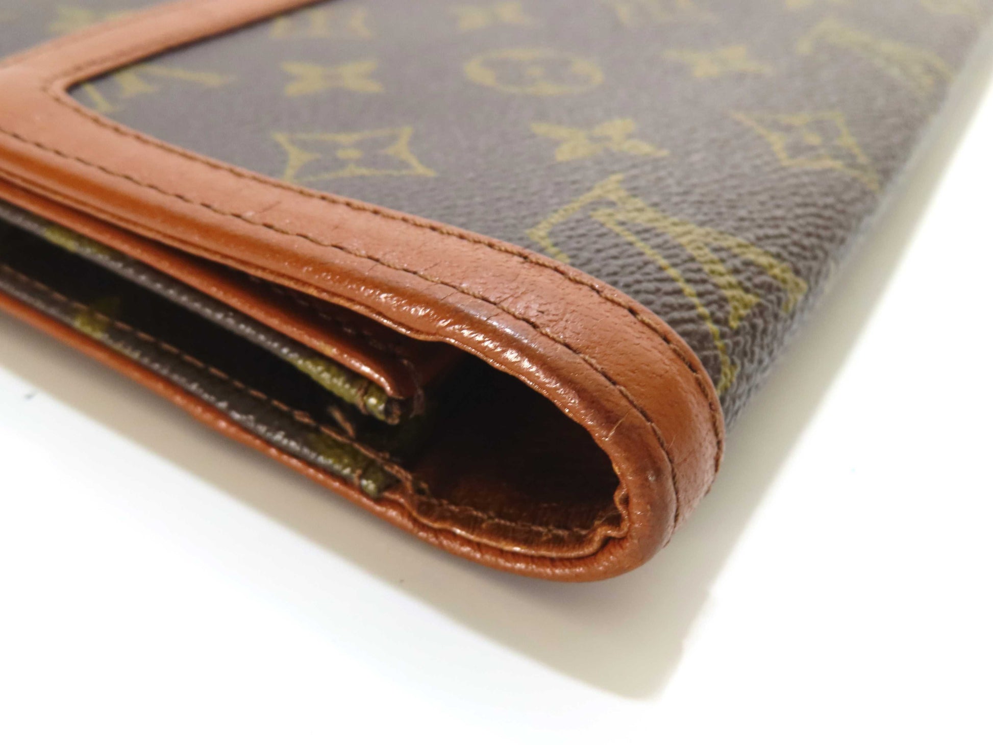 LOUIS VUITTON Monogram Monogram Pochettum Serial 832 Second Bag