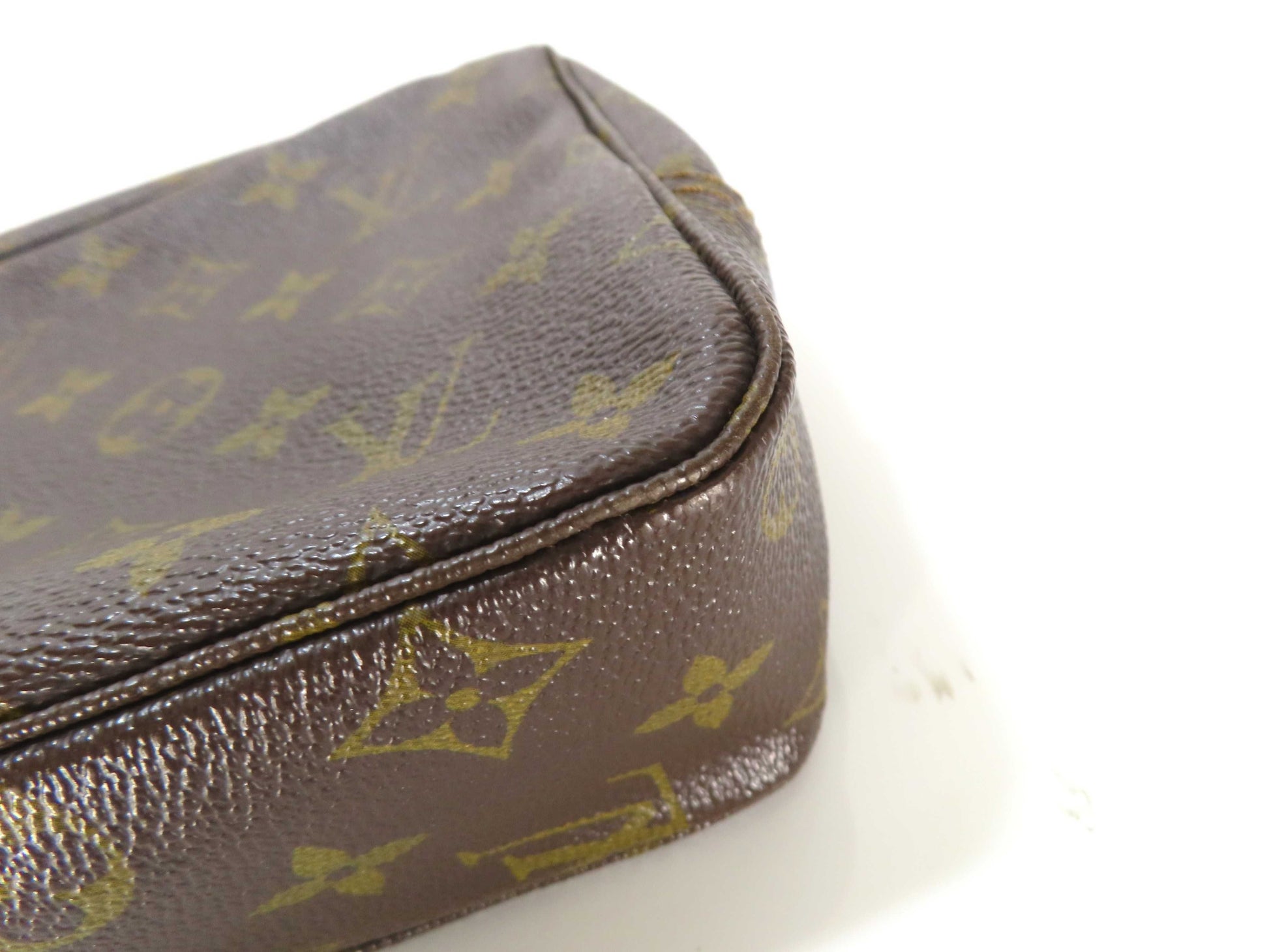 LOUIS VUITTON Monogram Monogram Truth Toilette 821 Pouch