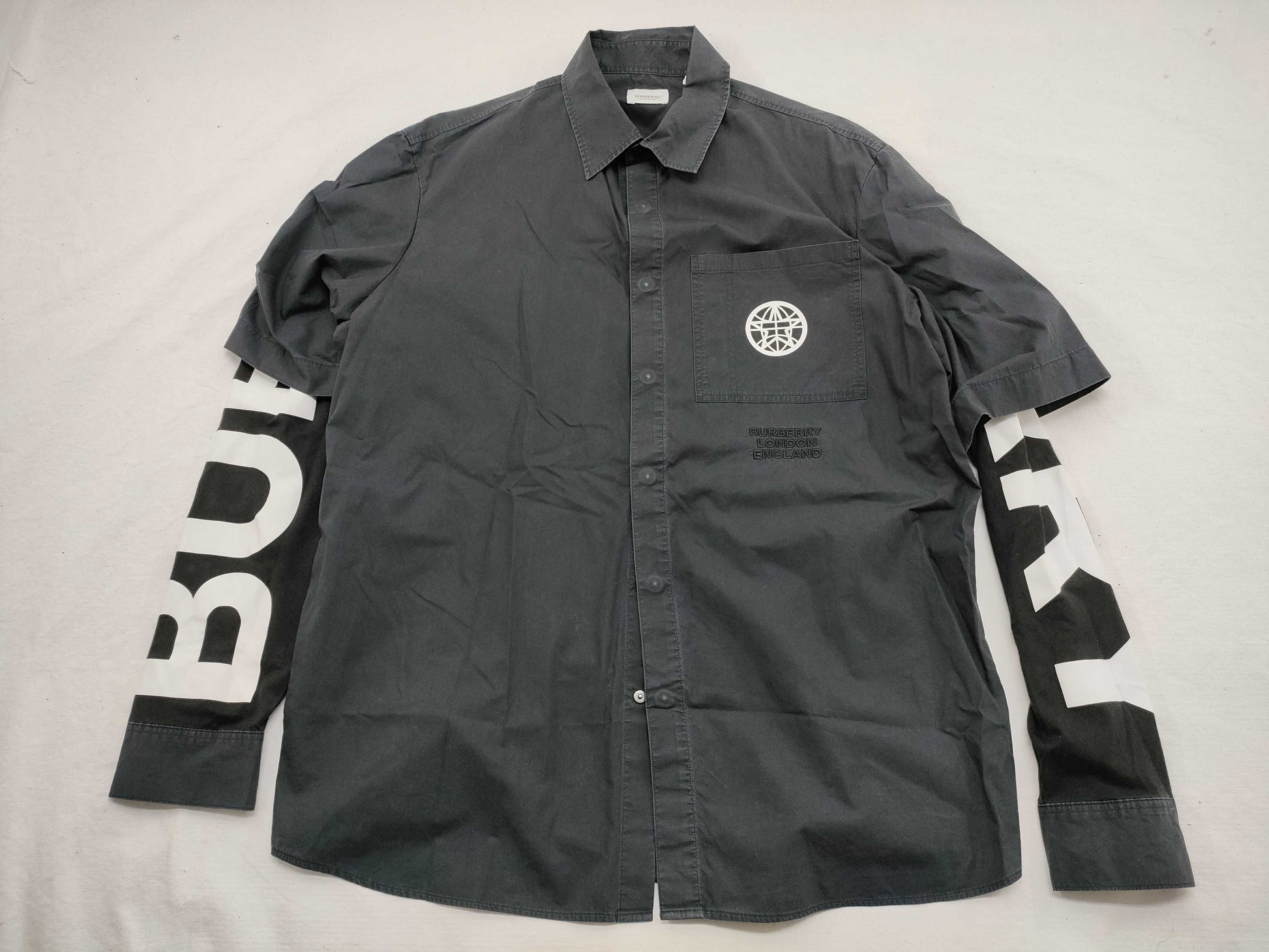 BURBERRY 8029890 Logo Print Long Sleeve Shirt