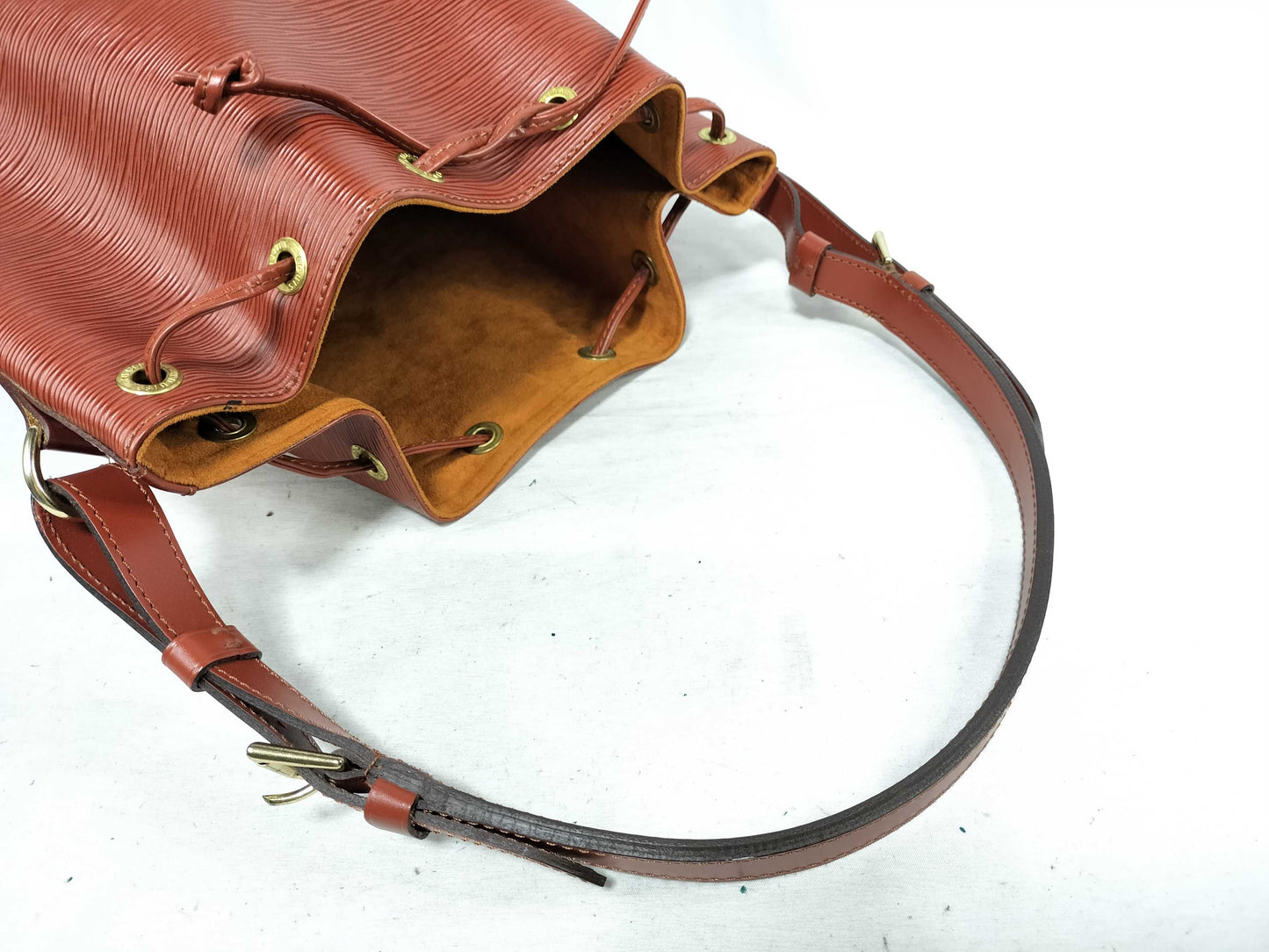 LOUIS VUITTON Epi LV Epi Noe M40843 AR0965 Shoulder Bag
