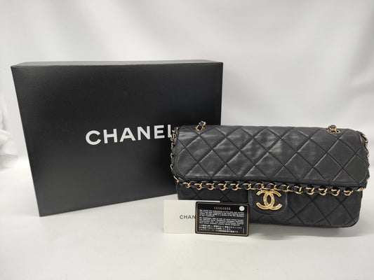 CHANEL Matelasse Churn Shoulder Bag
