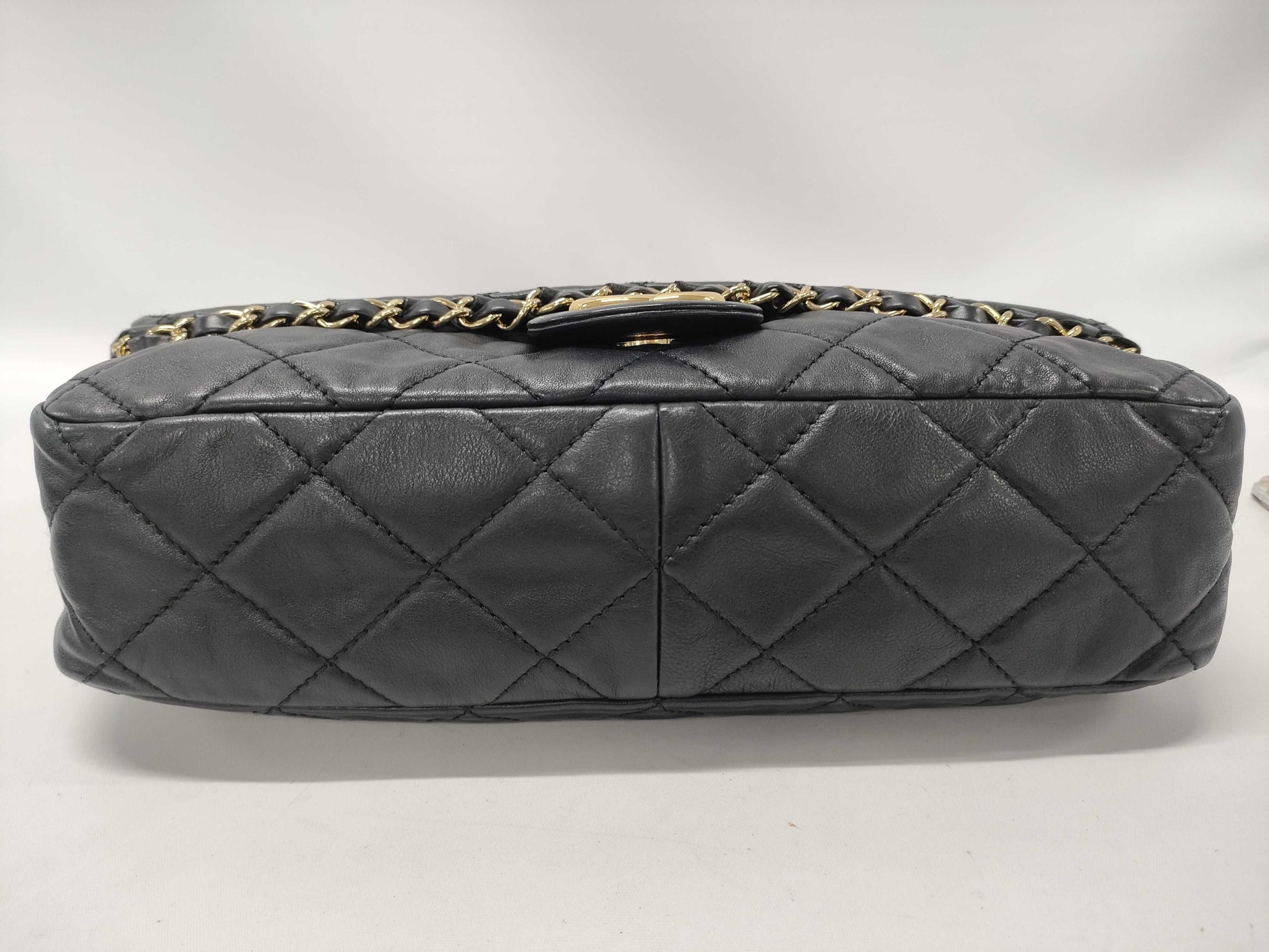 CHANEL Matelasse Churn Shoulder Bag
