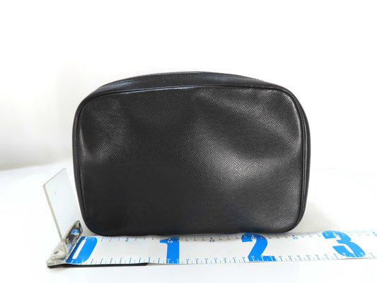 LOUIS VUITTON LOUIS VUITTON Truth Toilet GM Taiga/Aldo's Pouch