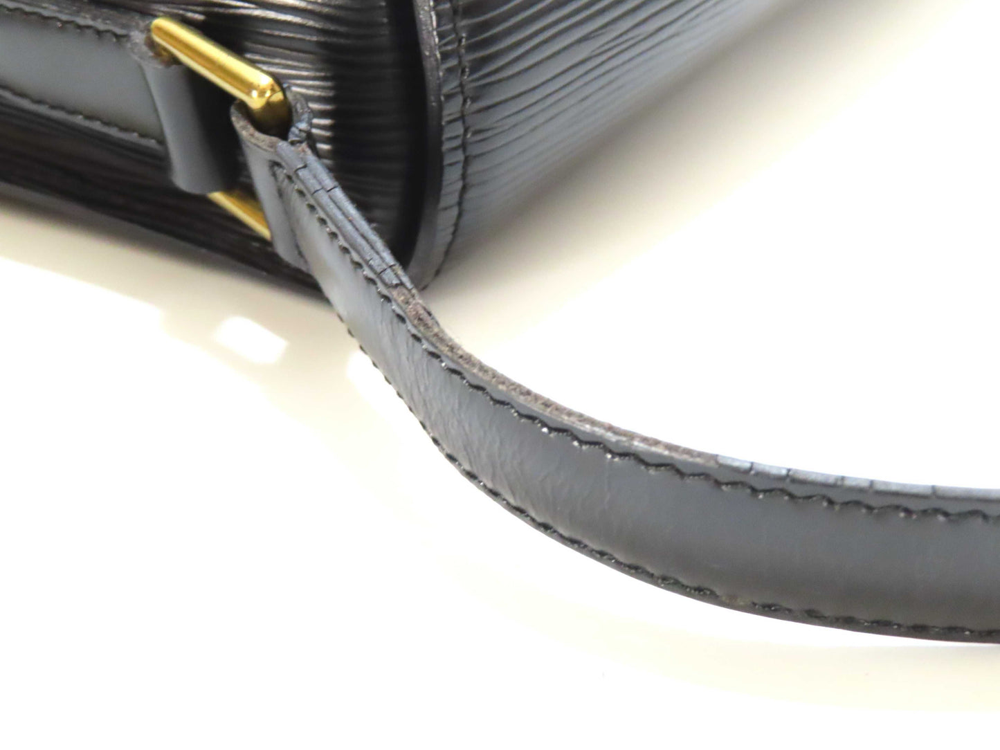 LOUIS VUITTON Epi LOUIS VUITTON Saint-Cloud Epi/Noir Shoulder Bag
