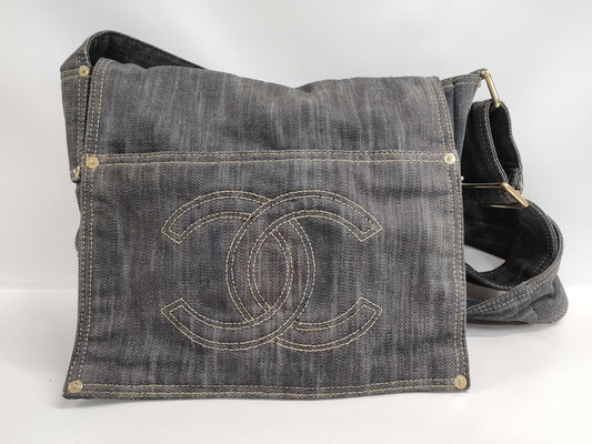 CHANEL Sparkling Shoulder Bag in Denim/Dark Navy/GD