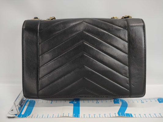 CHANEL CHANEL Chevron Chain Shoulder Bag in Calfskin/Black/GD