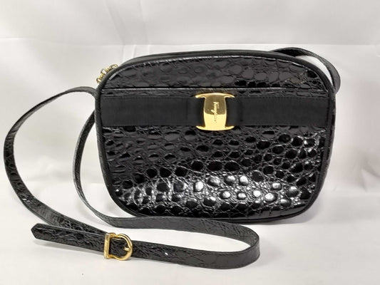 Salvatore Ferragamo Ferragamo Vala Shoulder Leather/Black Shoulder Bag