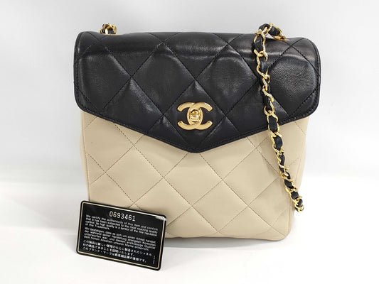 CHANEL CHANEL Matelasse Shoulder Bag, Lamb/Black/Beige/GD/0 Series