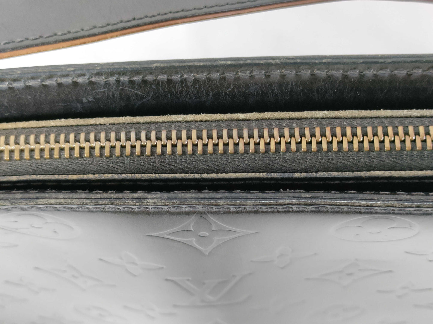 LOUIS VUITTON Monogram Matte LOUIS VUITTON Alston Matte/Noir Shoulder Bag