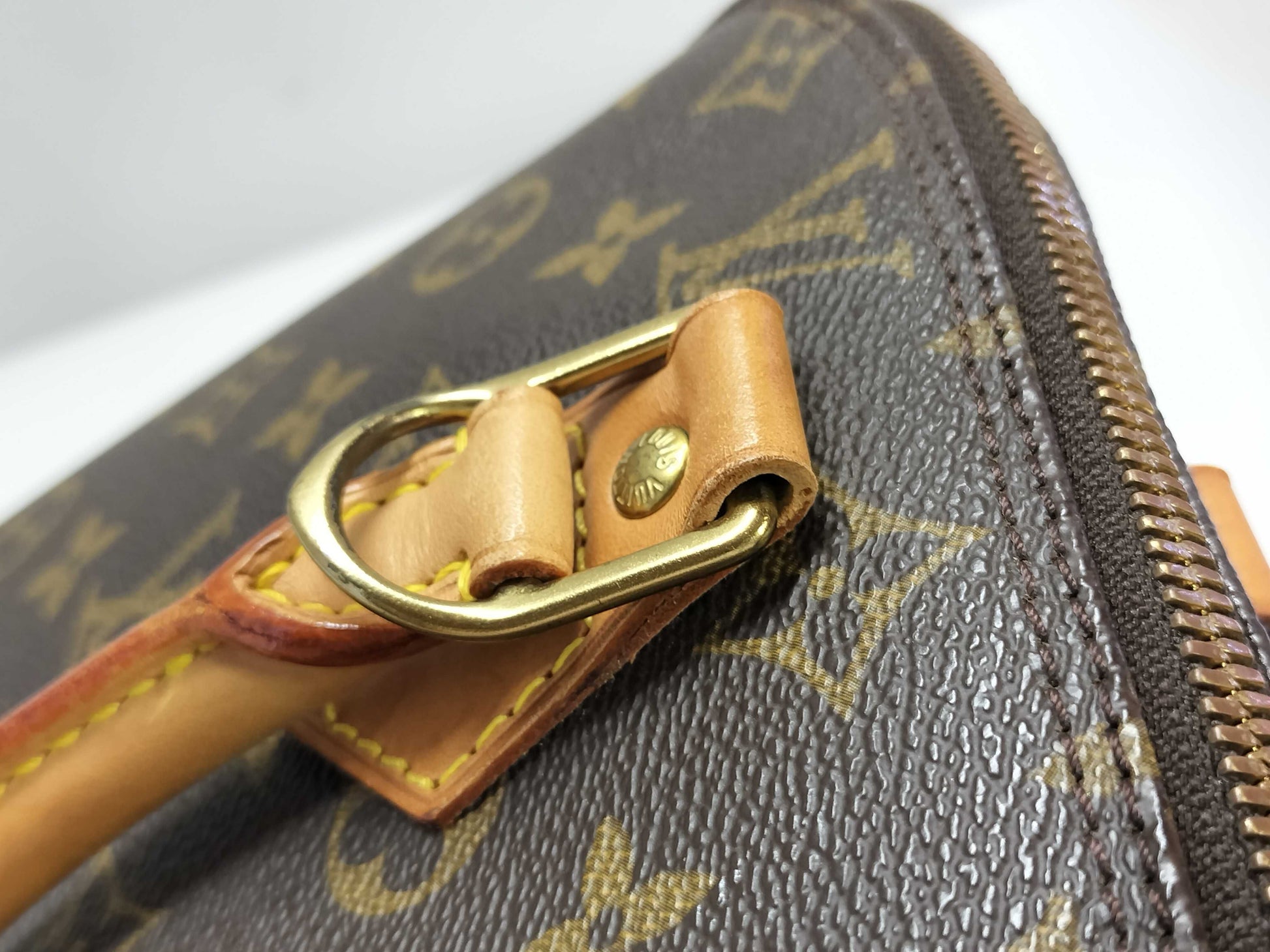 LOUIS VUITTON Monogram LOUIS VUITTON ALMA AR1909 Handbag with PM Strap