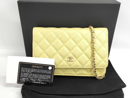 CHANEL Chain Wallet Caviar 29976273 Shoulder Bag