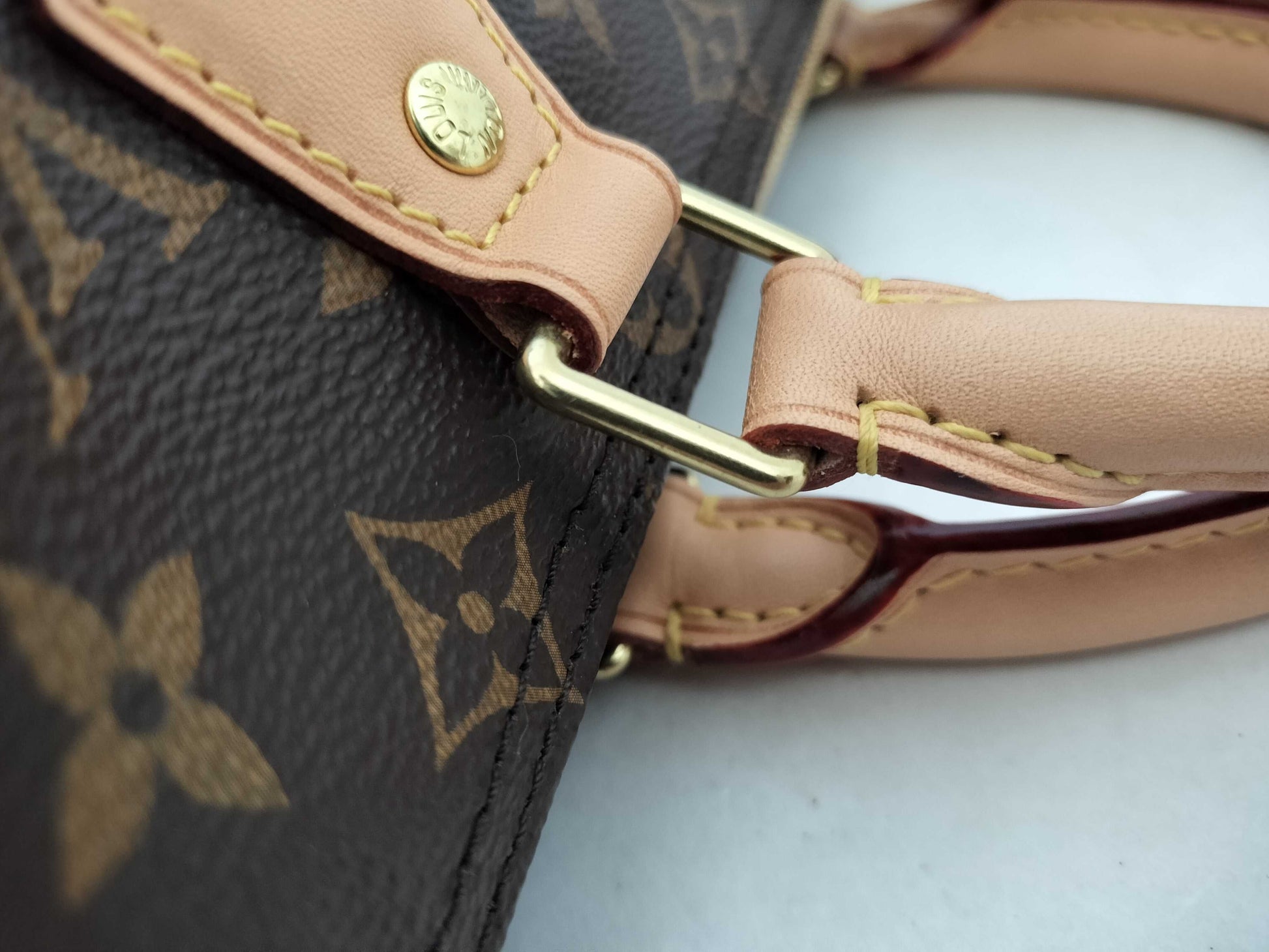 LOUIS VUITTON Monogram Louis Vuitton Speedy Bandouliere 25 Handbag